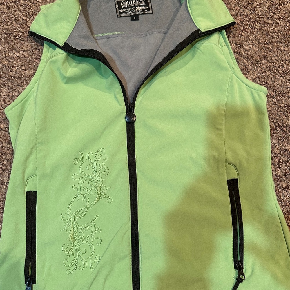Outback women's green vest - Picture 3 of 3